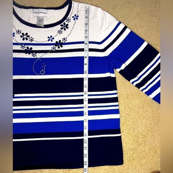 Alfred Dunner Embellished Neckline Top- Royal, Navy, and White- Size Large - Picture 4 of 7